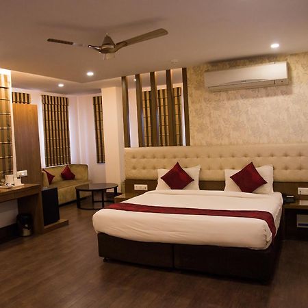 Hotel Sandstone Inn Lucknow Exterior foto