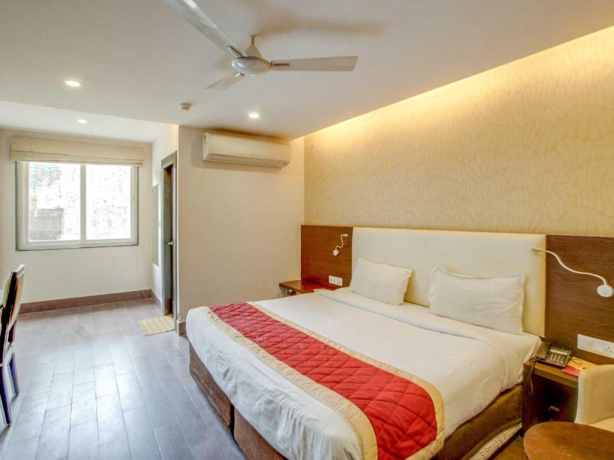 Hotel Sandstone Inn Lucknow Exterior foto