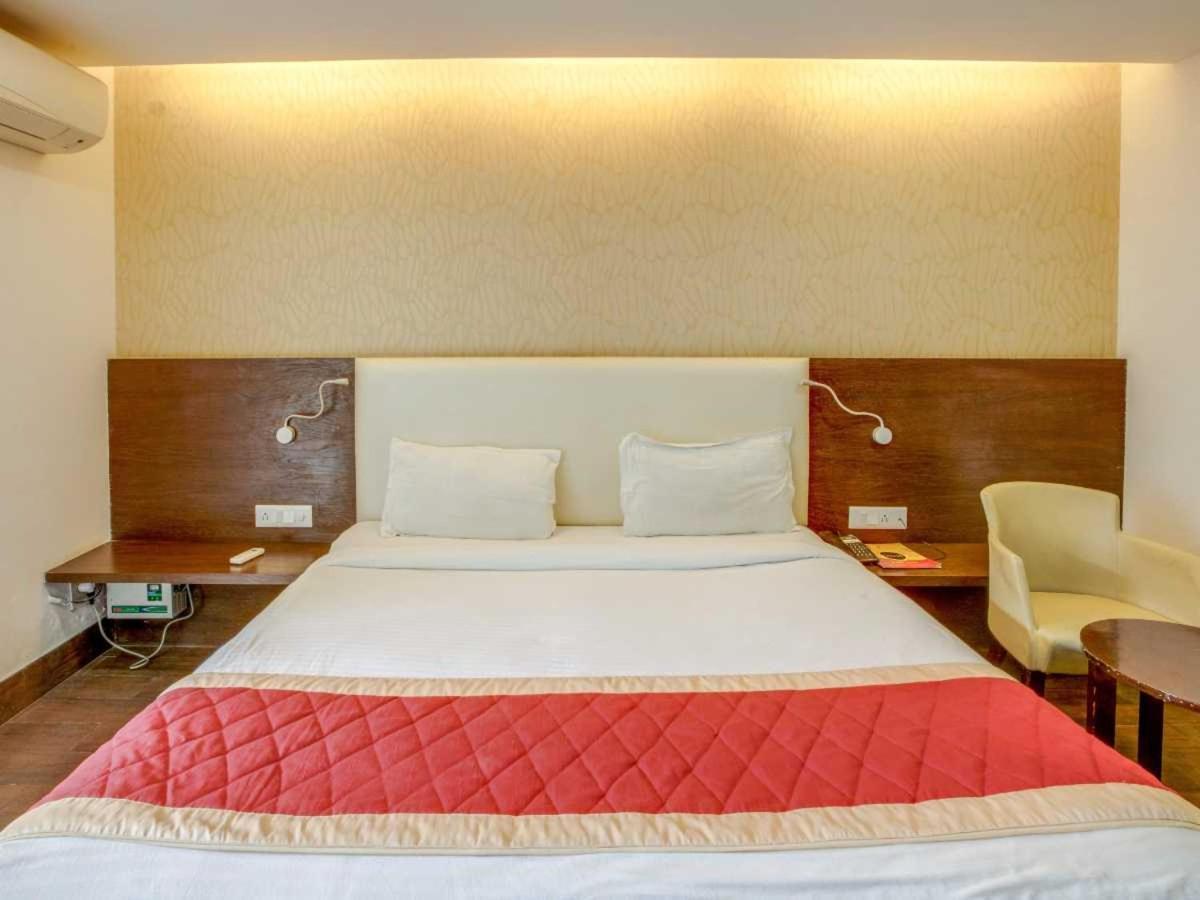 Hotel Sandstone Inn Lucknow Exterior foto